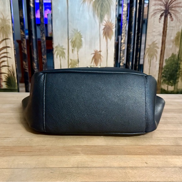 Coach Black Leather Hadley Reversible Turnlock Tote Bag - Picture 5 of 16